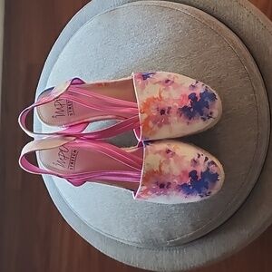 IMPO Stretch multi colored closed toe wedges